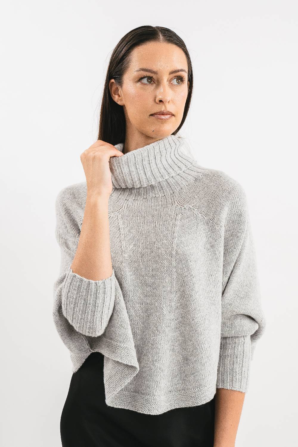 Pink Memories Maglia poncho collo alto Pezzi Unici